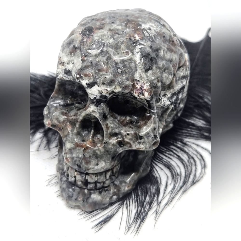 Yooperlite Skull. Uv Reactive Crystal Skull Carving
